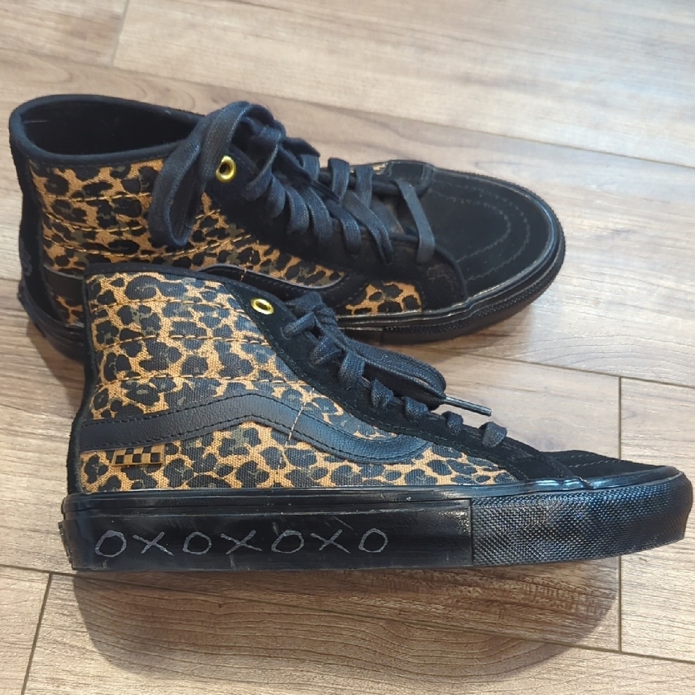 Vans Limited Edition Cher Strawberry Leopard Sk8 His - Picture 4 of 9